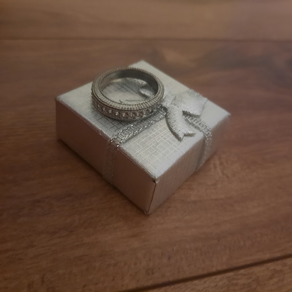 2 Rings - Picture 4 of 9